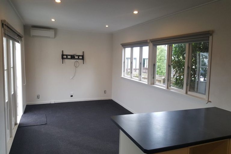 Photo of property in 163 Beach Haven Road, Beach Haven, Auckland, 0626