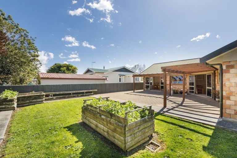 Photo of property in 5 Wilson Street, Bulls, 4818