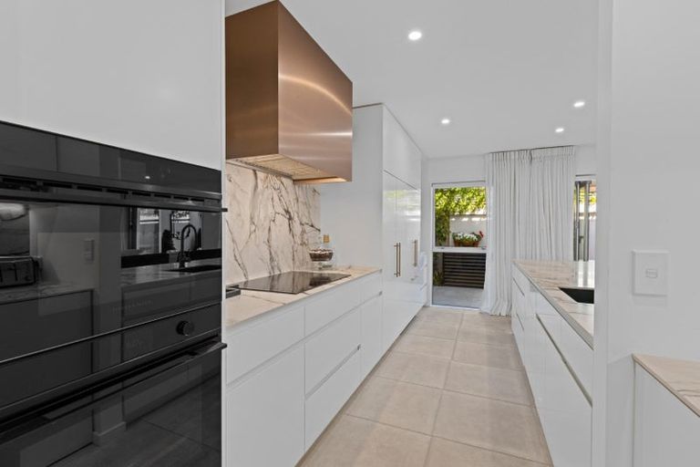 Photo of property in 45 Gracefield Avenue, Christchurch Central, Christchurch, 8013
