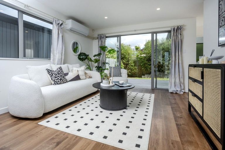 Photo of property in 32b Gulf View Road, Murrays Bay, Auckland, 0630