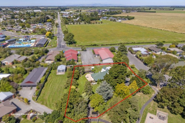 Photo of property in 13 Avoca Place, Darfield, 7510