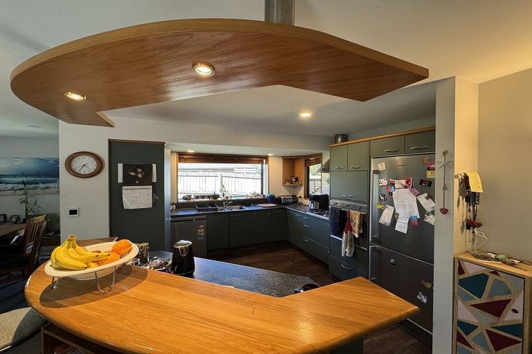 Photo of property in 34 Blue Gum Place, New Brighton, Christchurch, 8083