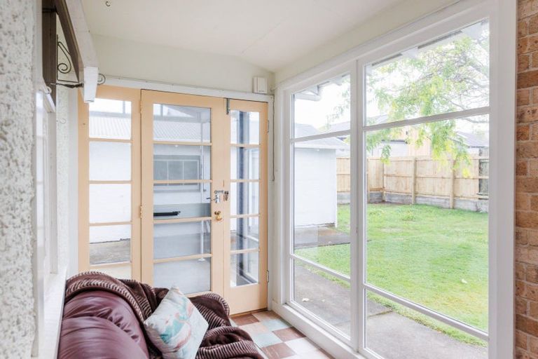 Photo of property in 19 Brightwater Terrace, Terrace End, Palmerston North, 4410