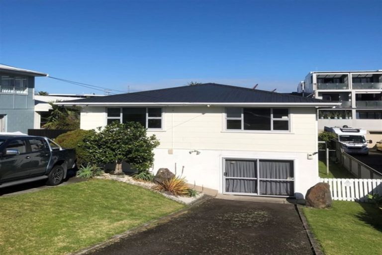 Photo of property in 34 Pitau Road, Mount Maunganui, 3116