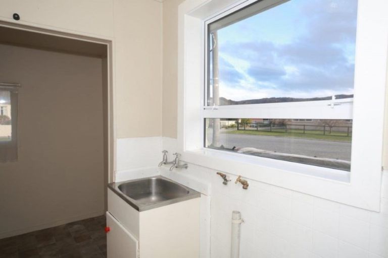 Photo of property in 37 Killarney Street, Alexandra, 9320