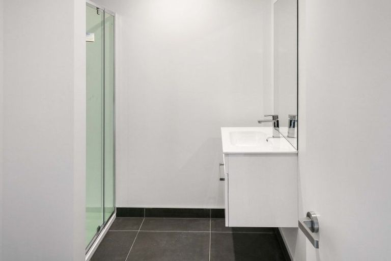 Photo of property in 1b Raymond Terrace, Fairfield, Lower Hutt, 5011