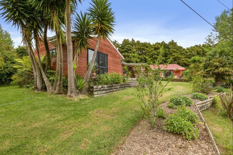 Photo of property in 59 Gibbons Road, Kaiwaka, 0573