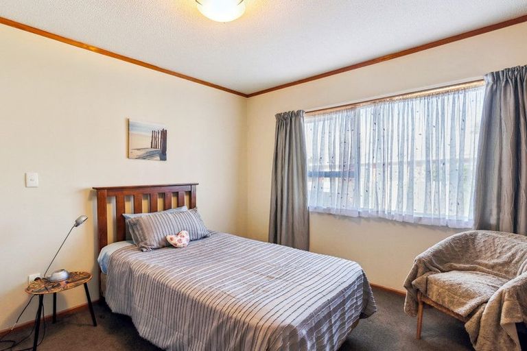 Photo of property in 25a Kaka Road, Raumati Beach, Paraparaumu, 5032