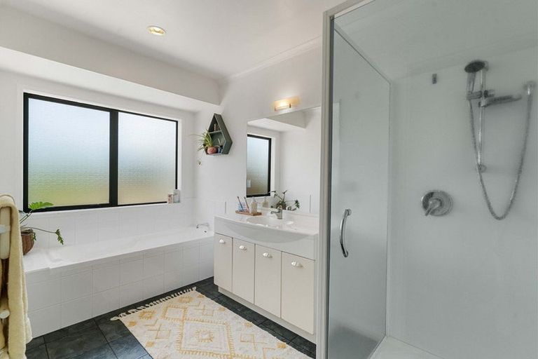 Photo of property in 37 Marire Drive, Ohauiti, Tauranga, 3112