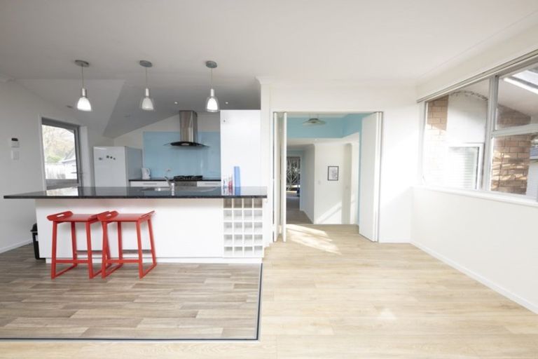 Photo of property in 14 Ellison Place, Pakuranga Heights, Auckland, 2010