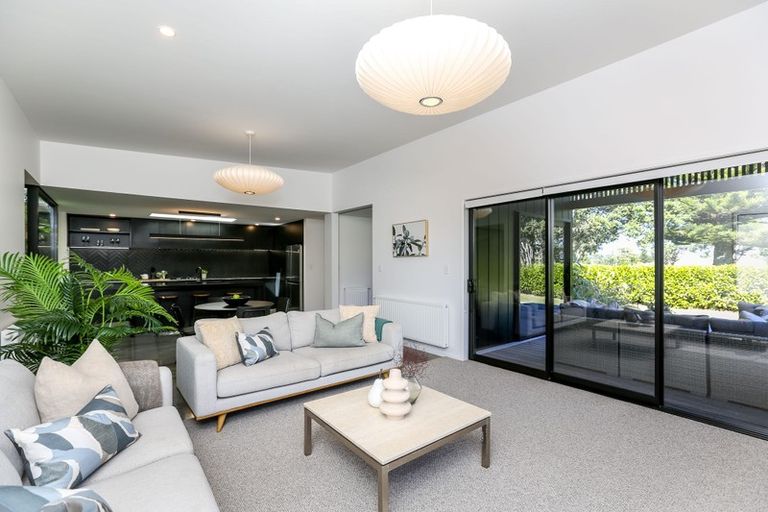 Photo of property in 25 Kotare Drive, Waiwhakaiho, New Plymouth, 4312