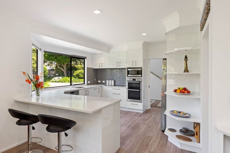 Photo of property in 30 Awanui Drive, Waikanae, 5036