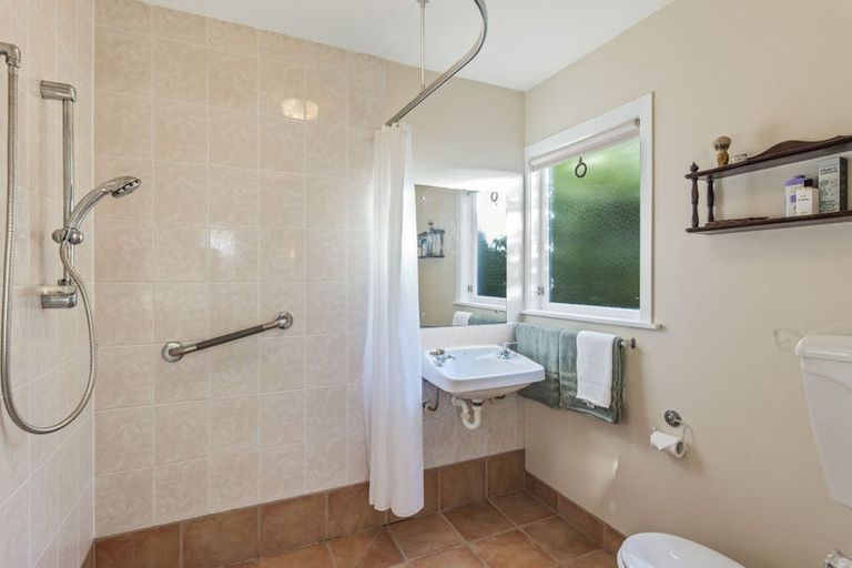 Photo of property in 46 Kohekohe Road, Waikanae, 5036