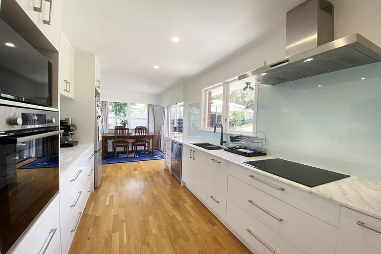 Photo of property in 28 Marriott Road, Pakuranga, Auckland, 2010