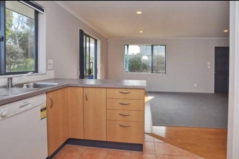 Photo of property in 329 Upper Harbour Drive, Greenhithe, Auckland, 0632