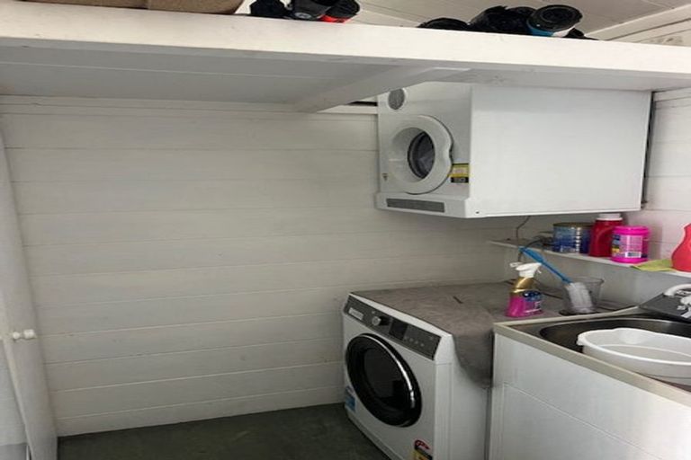 Photo of property in 28 Nisbet Terrace, Kinloch, Taupo, 3377