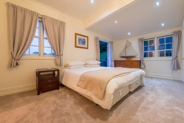 Photo of property in 7 Matauwhi Road, Russell, 0202