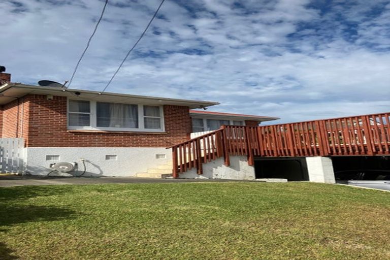 Photo of property in 14 Kay Drive, Blockhouse Bay, Auckland, 0600