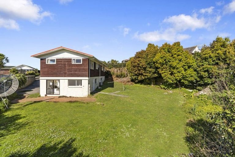 Photo of property in 53 Chequers Avenue, Glenfield, Auckland, 0629