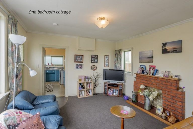 Photo of property in 31 Kapiti Lane, Otaki Beach, Otaki, 5512