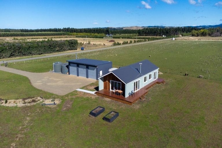 Photo of property in 86 Racecourse Road, Amberley, 7482