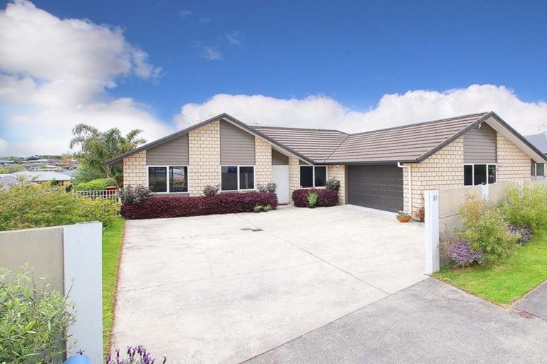 Photo of property in 81 Farnborough Drive, Grandview Heights, Hamilton, 3200