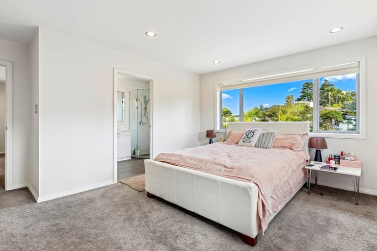 Photo of property in 27 The Avenue, Albany, Auckland, 0632