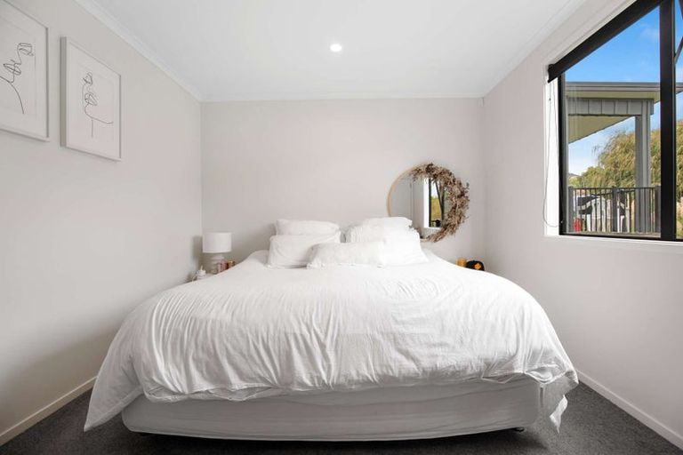 Photo of property in 10 Wrybill Way, Welcome Bay, Tauranga, 3112