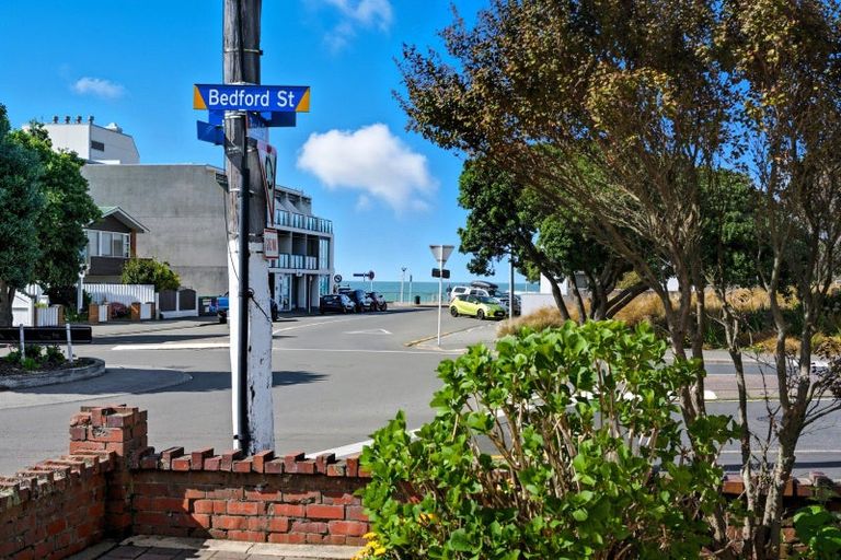 Photo of property in 31 Beach Street, Saint Clair, Dunedin, 9012