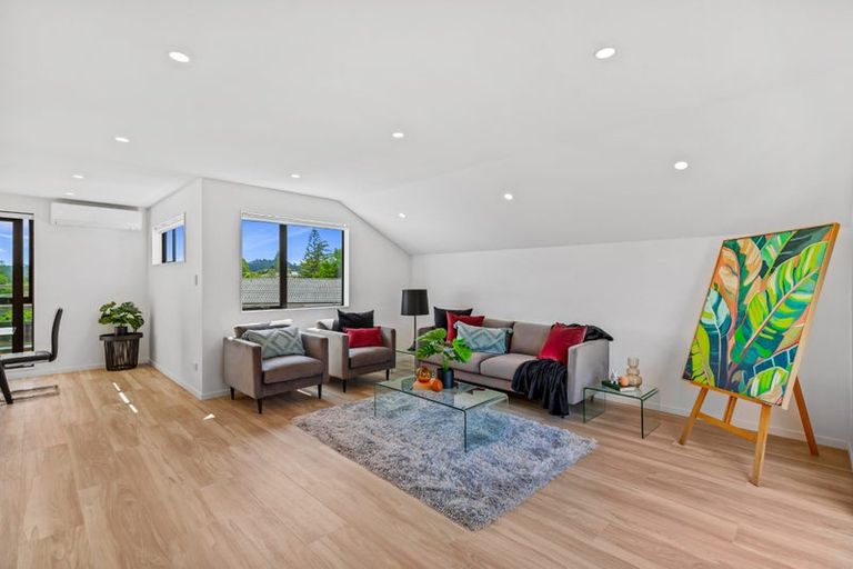 Photo of property in 4/13 Fairdale Place, Birkdale, Auckland, 0626