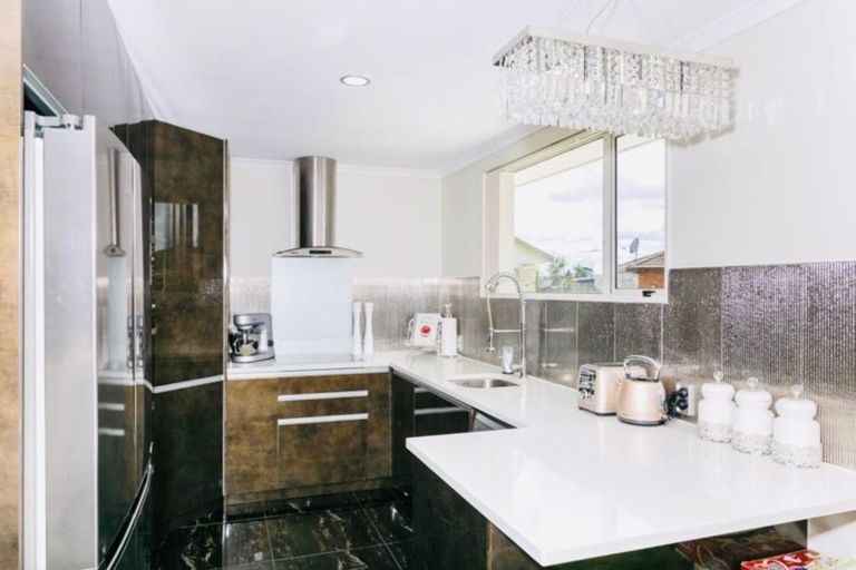 Photo of property in 11 Chayward Place, Mangere, Auckland, 2022