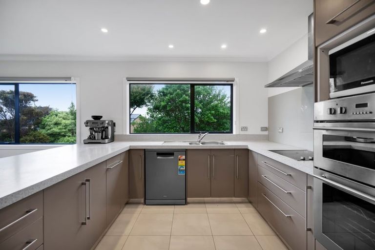 Photo of property in 37 Dillon Drive, Bell Block, New Plymouth, 4312