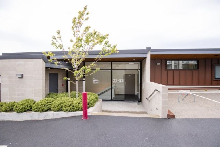 Photo of property in La Residence Du Lac, 26/527 Frankton Road, Queenstown, 9300