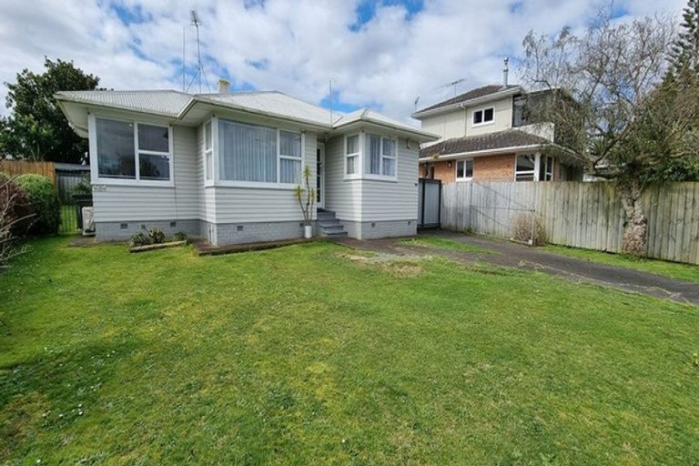 Photo of property in 42 Edinburgh Avenue, Rosehill, Papakura, 2113
