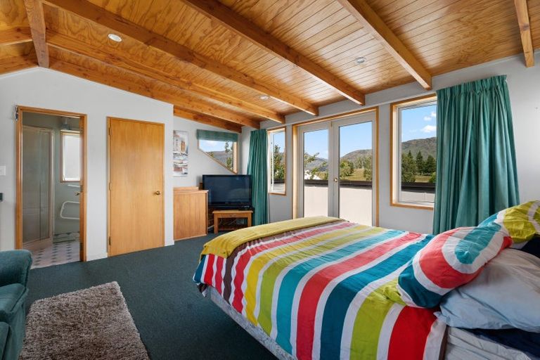 Photo of property in 1 Totara Terrace, Wanaka, 9305
