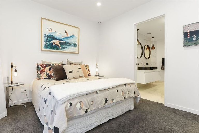Photo of property in Sugar Lane Apartments, 11/31 Rawene Road, Birkenhead, Auckland, 0626