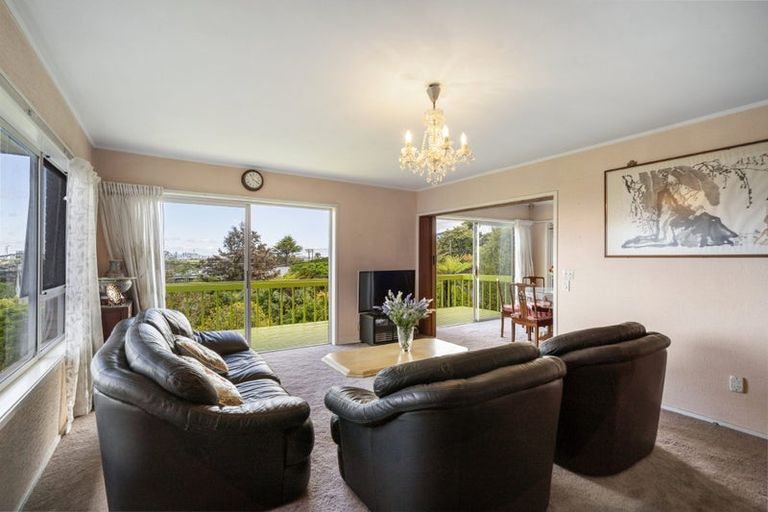 Photo of property in 21 Parr Terrace, Castor Bay, Auckland, 0620