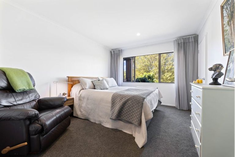 Photo of property in 29 Glen Mohr, Acacia Bay, Taupo, 3385