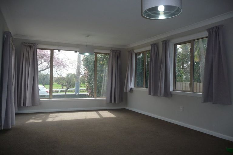 Photo of property in 666 Avonside Drive, Avonside, Christchurch, 8061