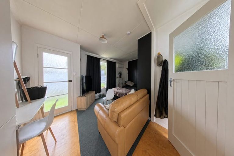 Photo of property in 100 Broadway, Carterton, 5713