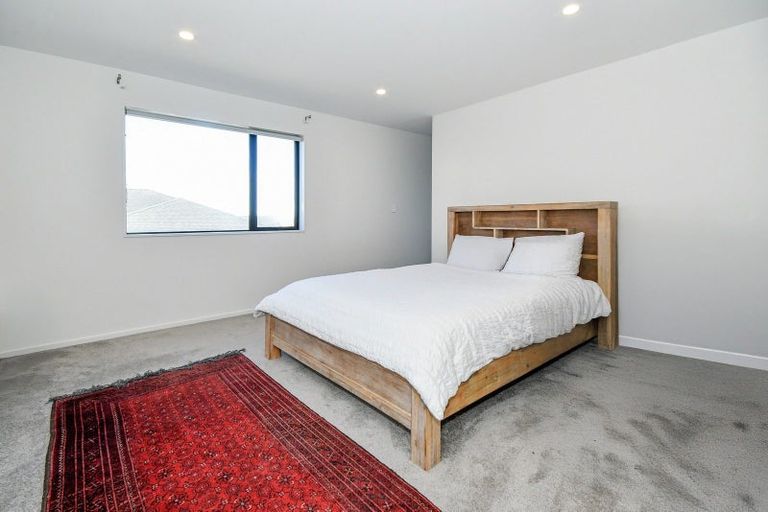Photo of property in 22 Kirikiri Drive, Papakura, 2110