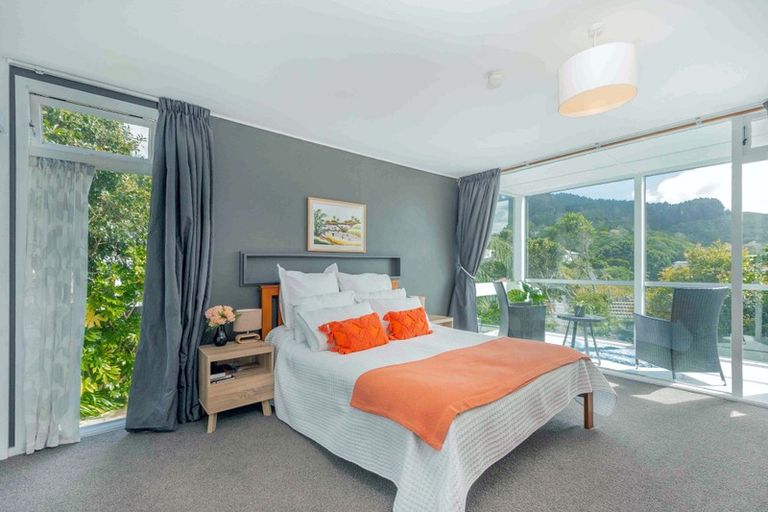 Photo of property in 1a Woodstock Terrace, Tawa, Wellington, 5028
