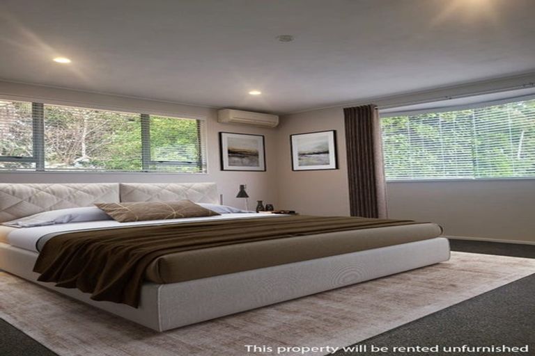 Photo of property in 1/19 Goldfinch Rise, Unsworth Heights, Auckland, 0632