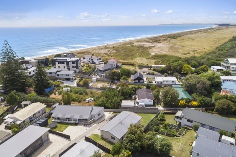 Photo of property in 1321c Papamoa Beach Road, Papamoa Beach, Papamoa, 3118