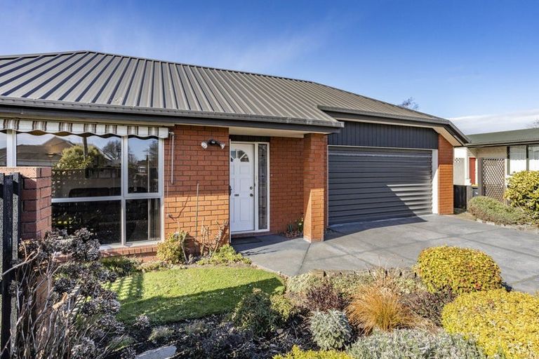 Photo of property in 2/116 Highsted Road, Casebrook, Christchurch, 8051