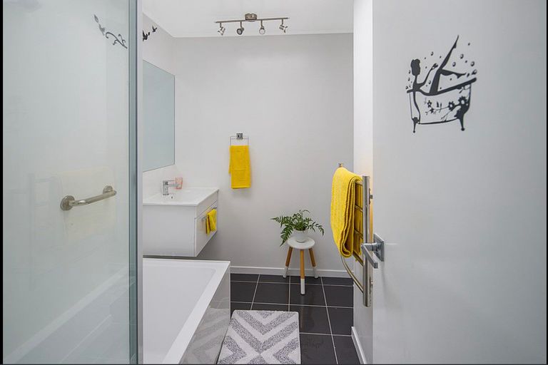 Photo of property in 52b Truscott Avenue, Johnsonville, Wellington, 6037