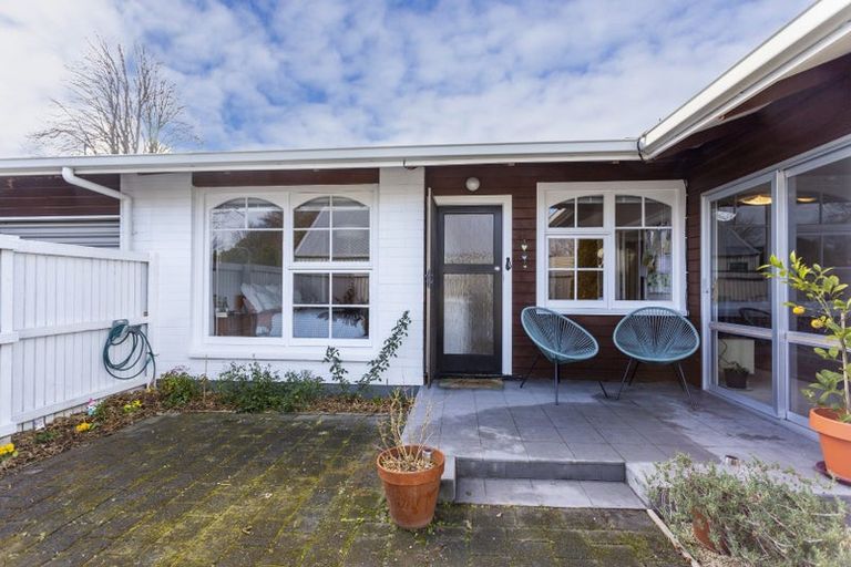 Photo of property in 1/1a Thorrington Road, Cashmere, Christchurch, 8022