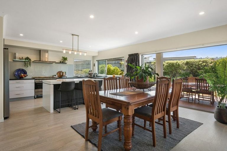 Photo of property in 21 Browns Drive, Waihi Beach, 3611