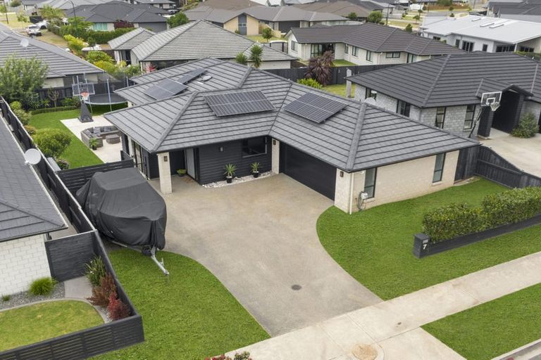 Photo of property in 7 Livingstone Drive, Papamoa Beach, Papamoa, 3118