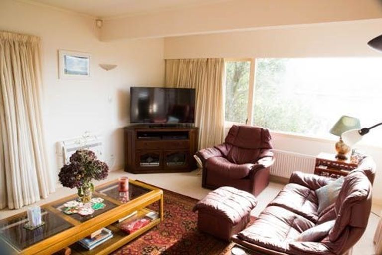 Photo of property in 6 Doon Grove, Papakowhai, Porirua, 5024